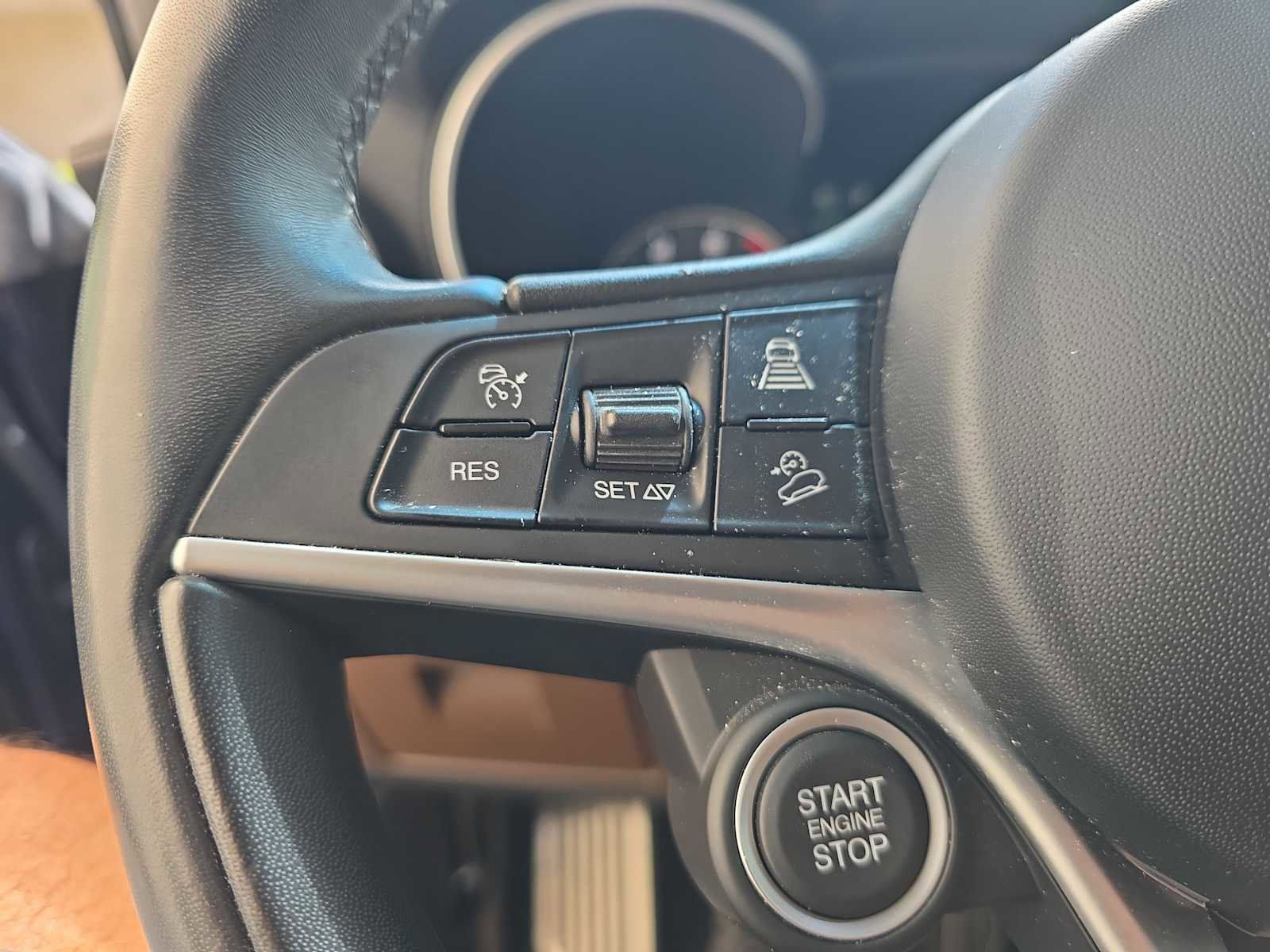 Used 2019 Alfa Romeo Stelvio Ti Lusso w/ Quick Order Package 22X Lusso image 21