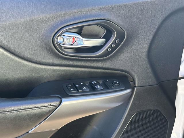 Certified 2019 Jeep Cherokee Limited w/ Technology Group image 12
