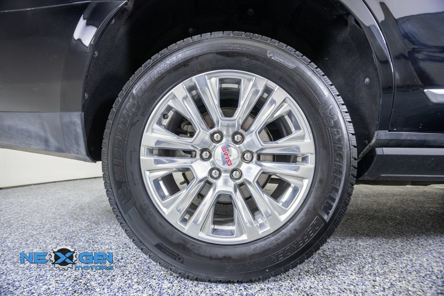 Used 2023 GMC Yukon Denali w/ Advanced Technology Package AWD/4WD image 46