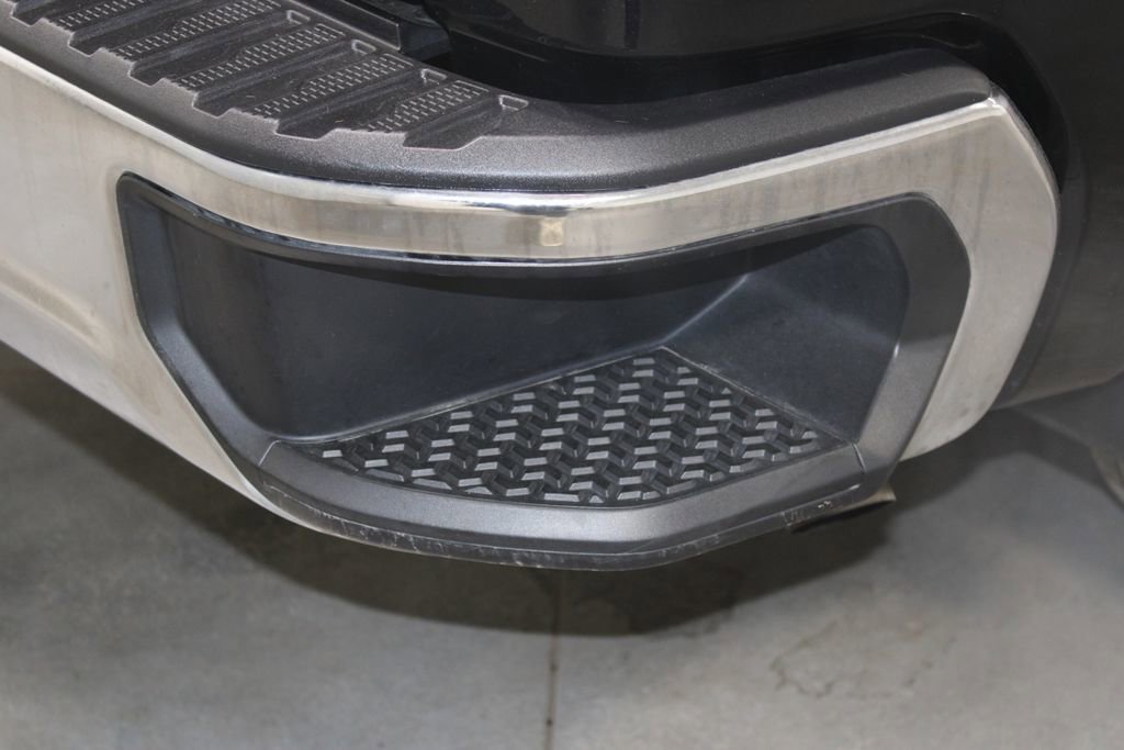 Used 2025 GMC Sierra 1500 SLT image 14