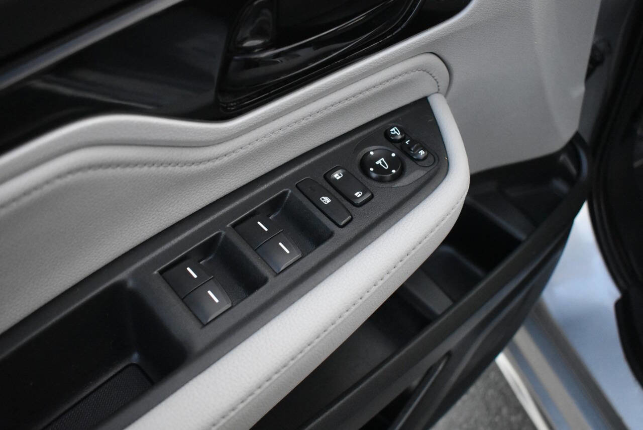 Used 2018 Honda Odyssey Elite image 38