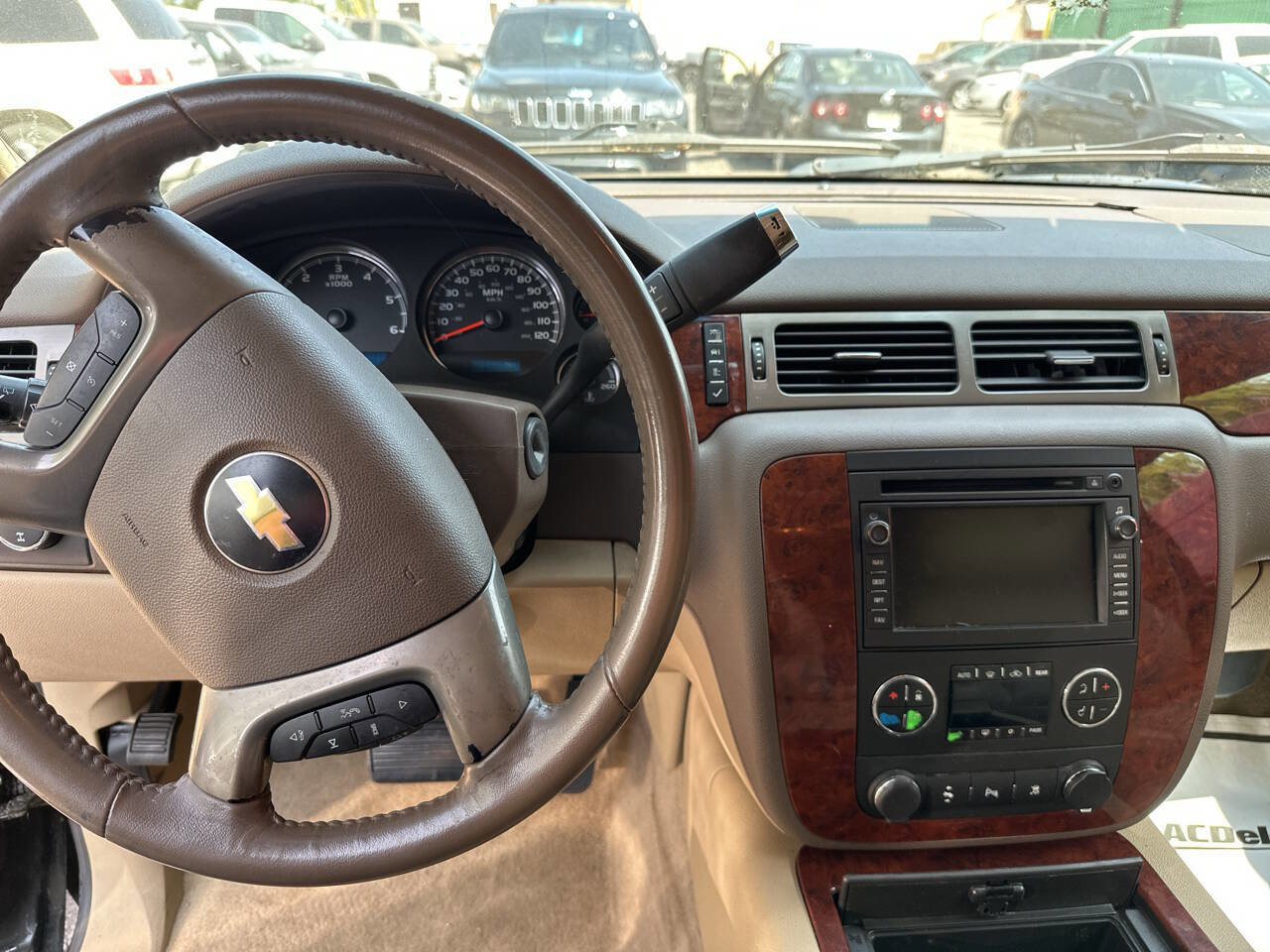 Used 2011 Chevrolet Tahoe LTZ AWD/4WD image 4