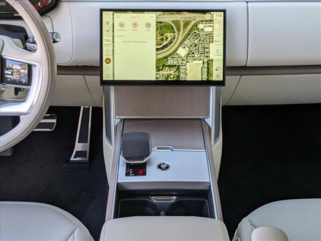 New 2026 Land Rover Range Rover SE image 11