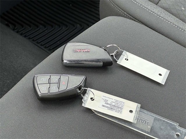 Used 2022 GMC Sierra 1500 Elevation image 3