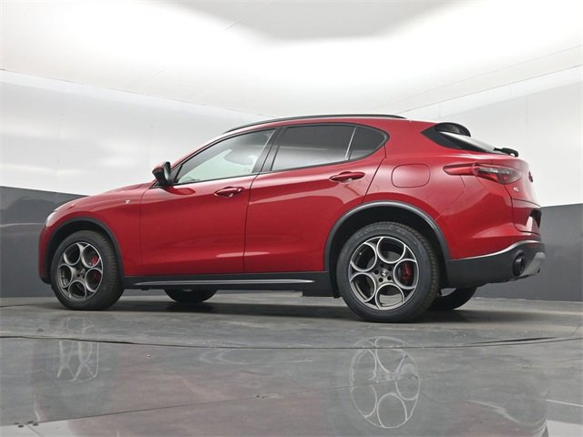 Used 2022 Alfa Romeo Stelvio Ti image 69