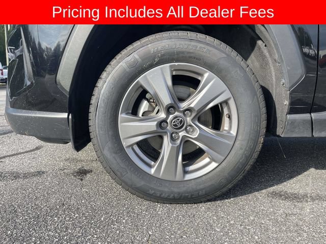 Used 2024 Toyota RAV4 XLE AWD/4WD image 9