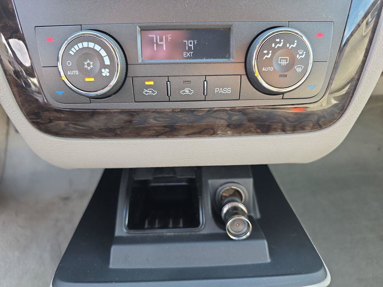 Used 2008 Cadillac DTS Hearse FWD image 25