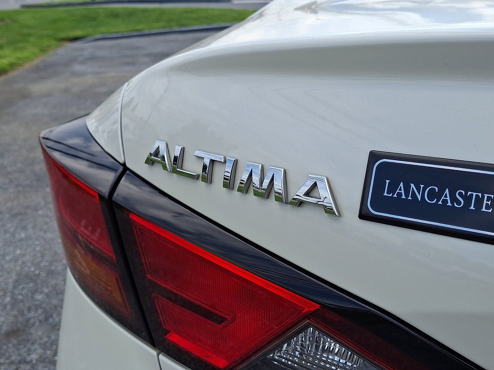 Used 2020 Nissan Altima 2.5 SV AWD/4WD image 29