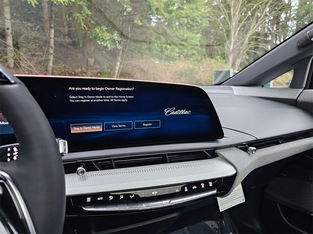 New 2026 Cadillac Optiq Sport 2 image 29