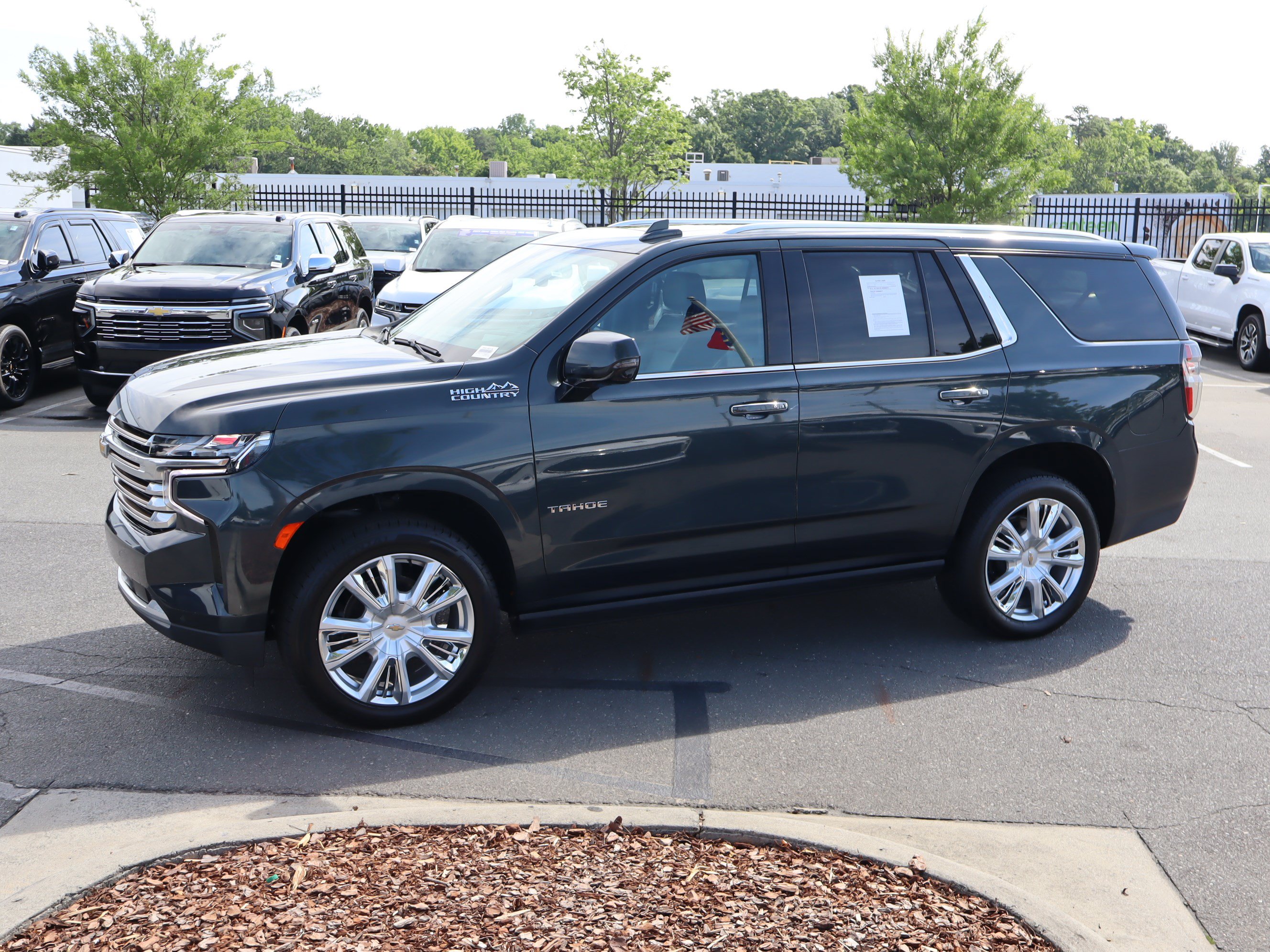 Used 2022 Chevrolet Tahoe High Country AWD/4WD image 7