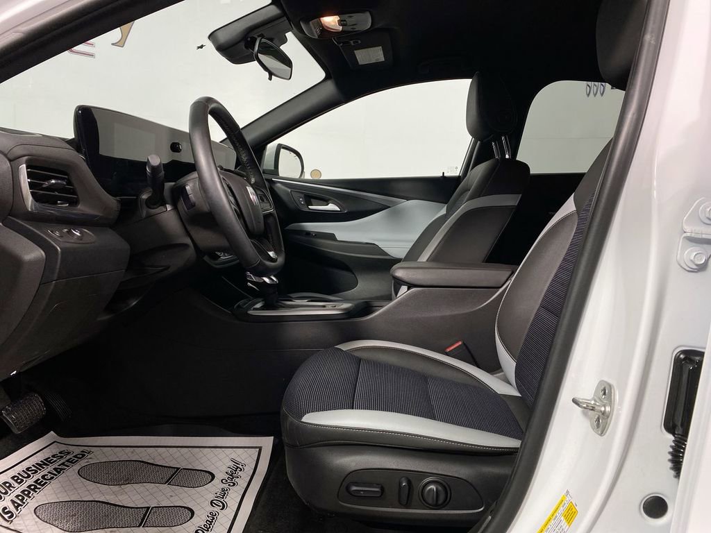 Certified 2024 Buick Envista Preferred w/ Convenience I Package image 11