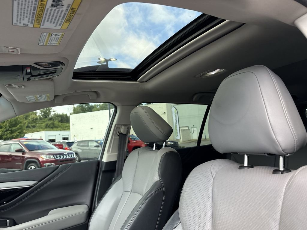 Used 2022 Subaru Outback Limited image 21