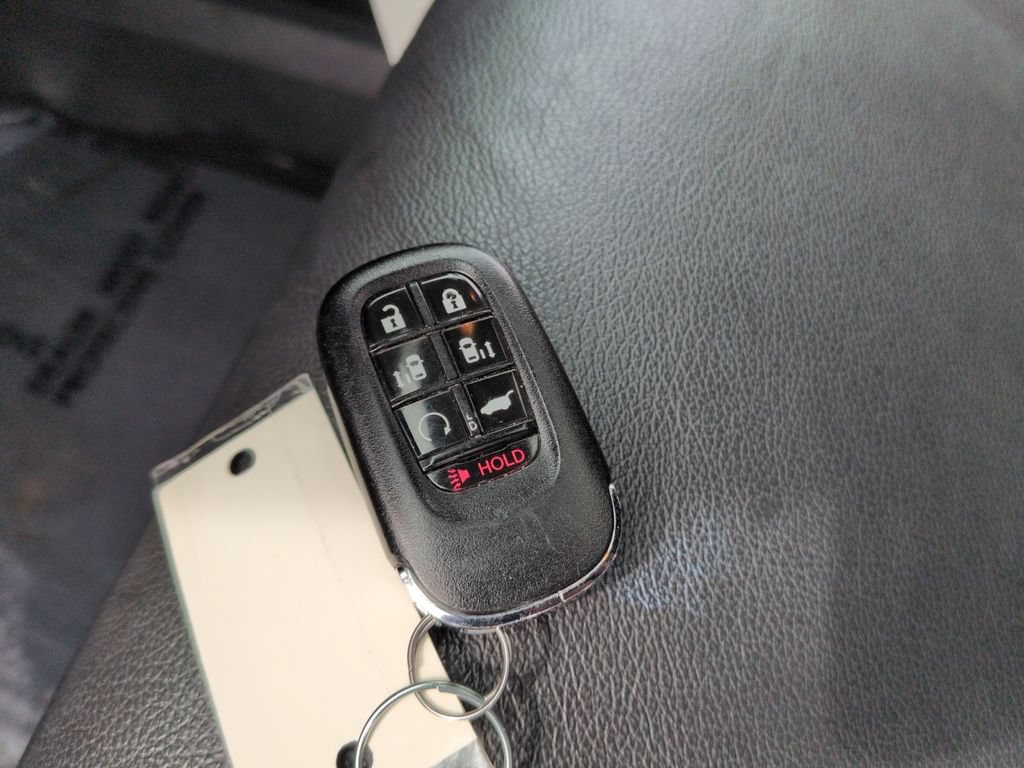 Used 2025 Honda Odyssey Sport-L image 32