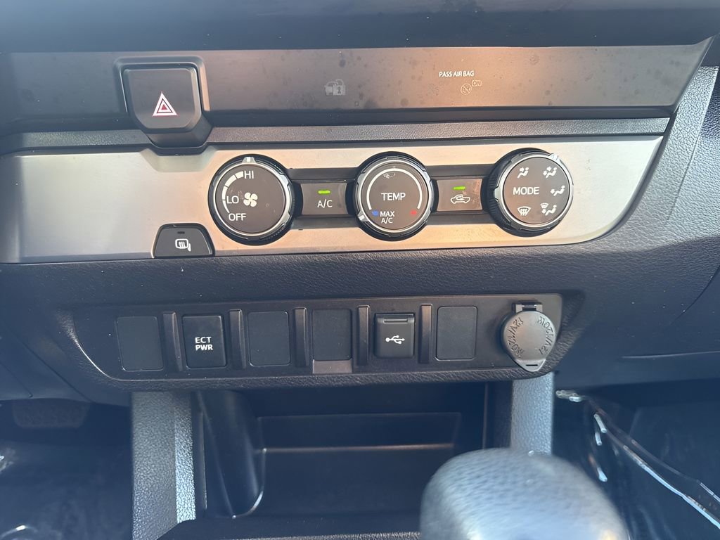 Used 2023 Toyota Tacoma SR image 18