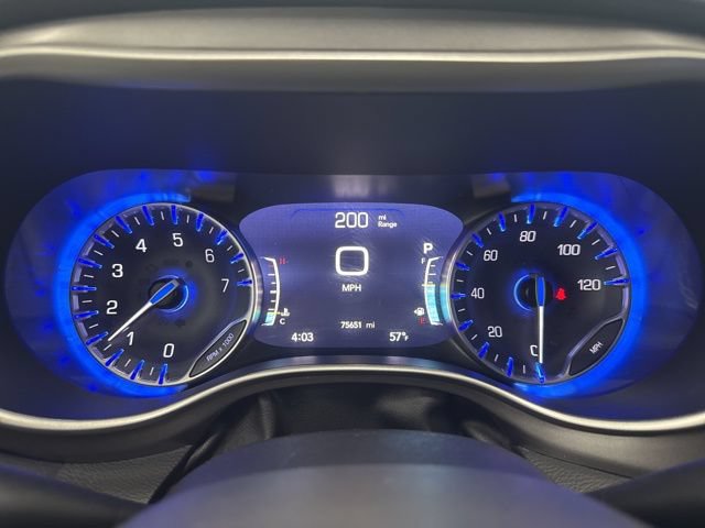 Used 2023 Chrysler Pacifica Touring-L FWD image 13