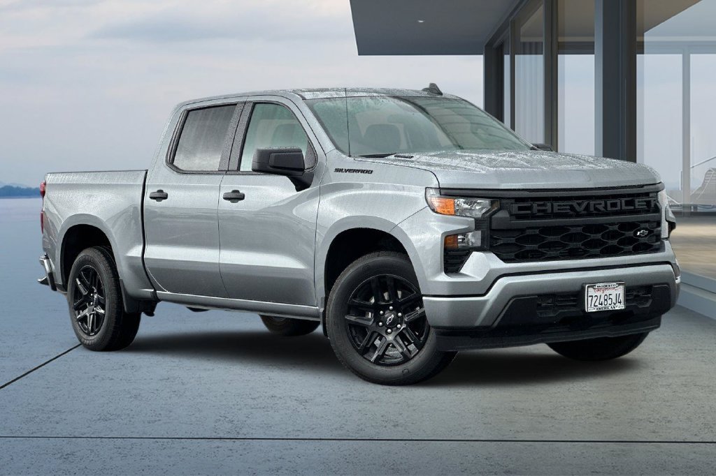 Used 2026 Chevrolet Silverado 1500 Custom w/ LPO, Dark Essentials Package RWD image 2