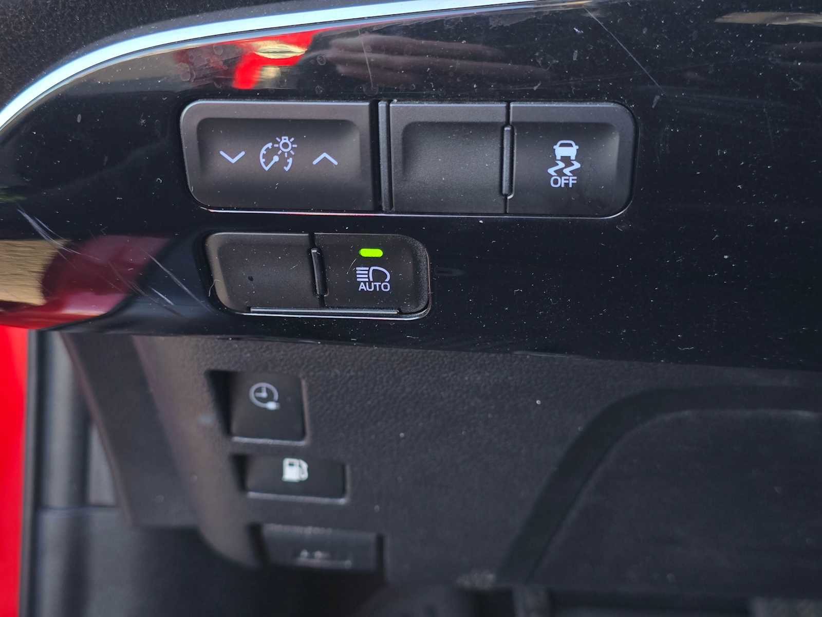 Certified 2021 Toyota Prius Prime XLE image 27