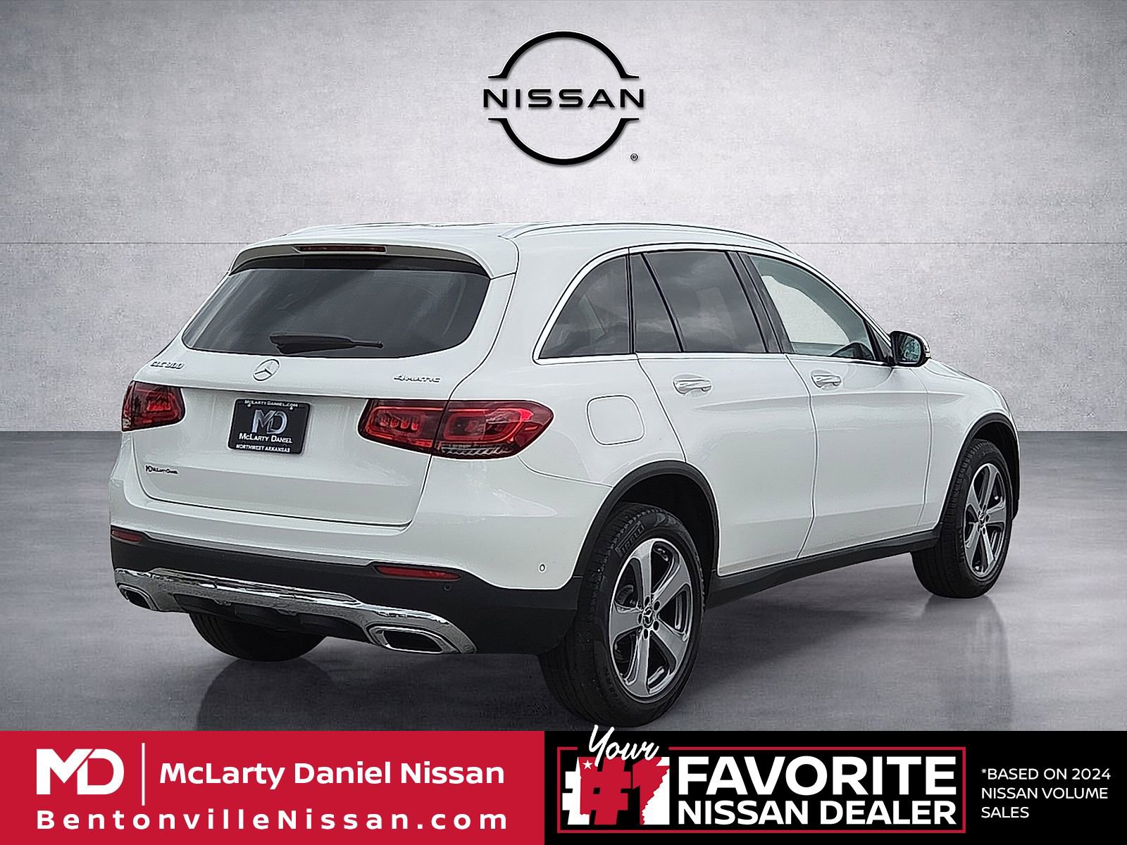 Used 2022 Mercedes-Benz GLC 300 4MATIC w/ Premium Package Lite image 5
