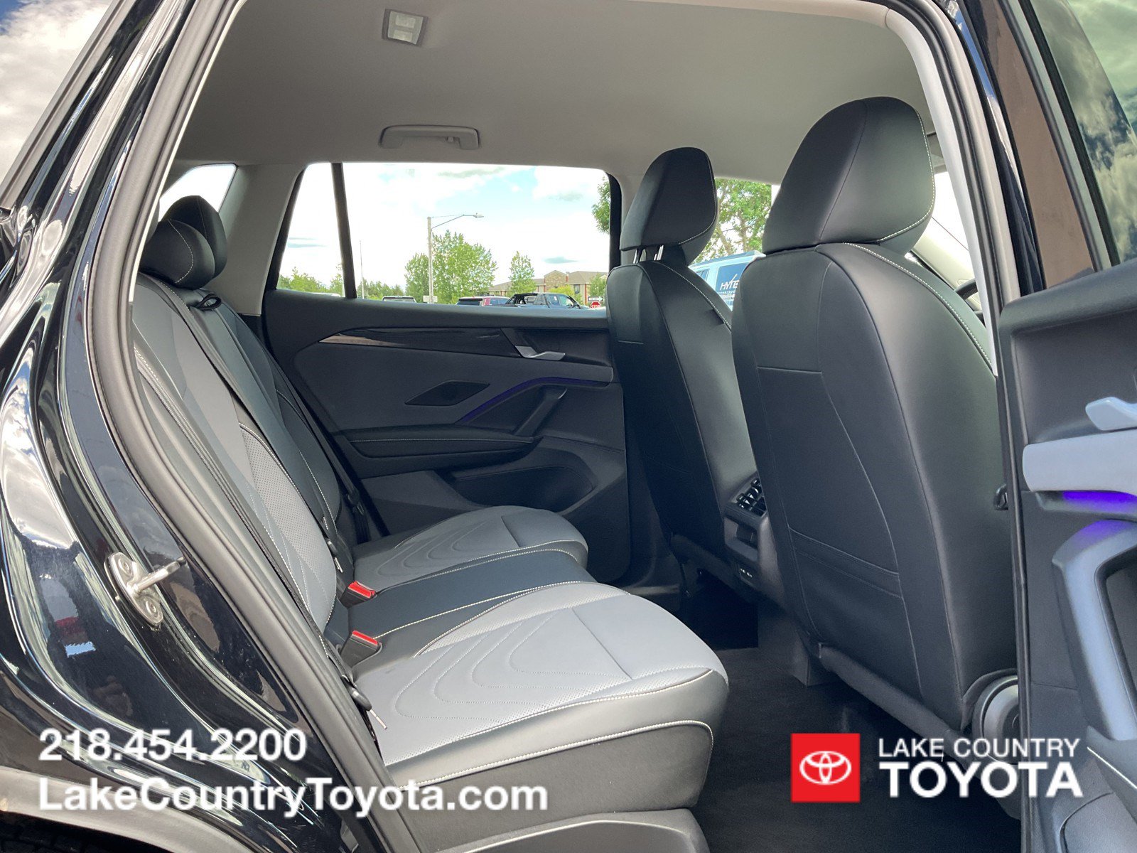 Used 2026 Volkswagen Tiguan SE AWD/4WD image 15