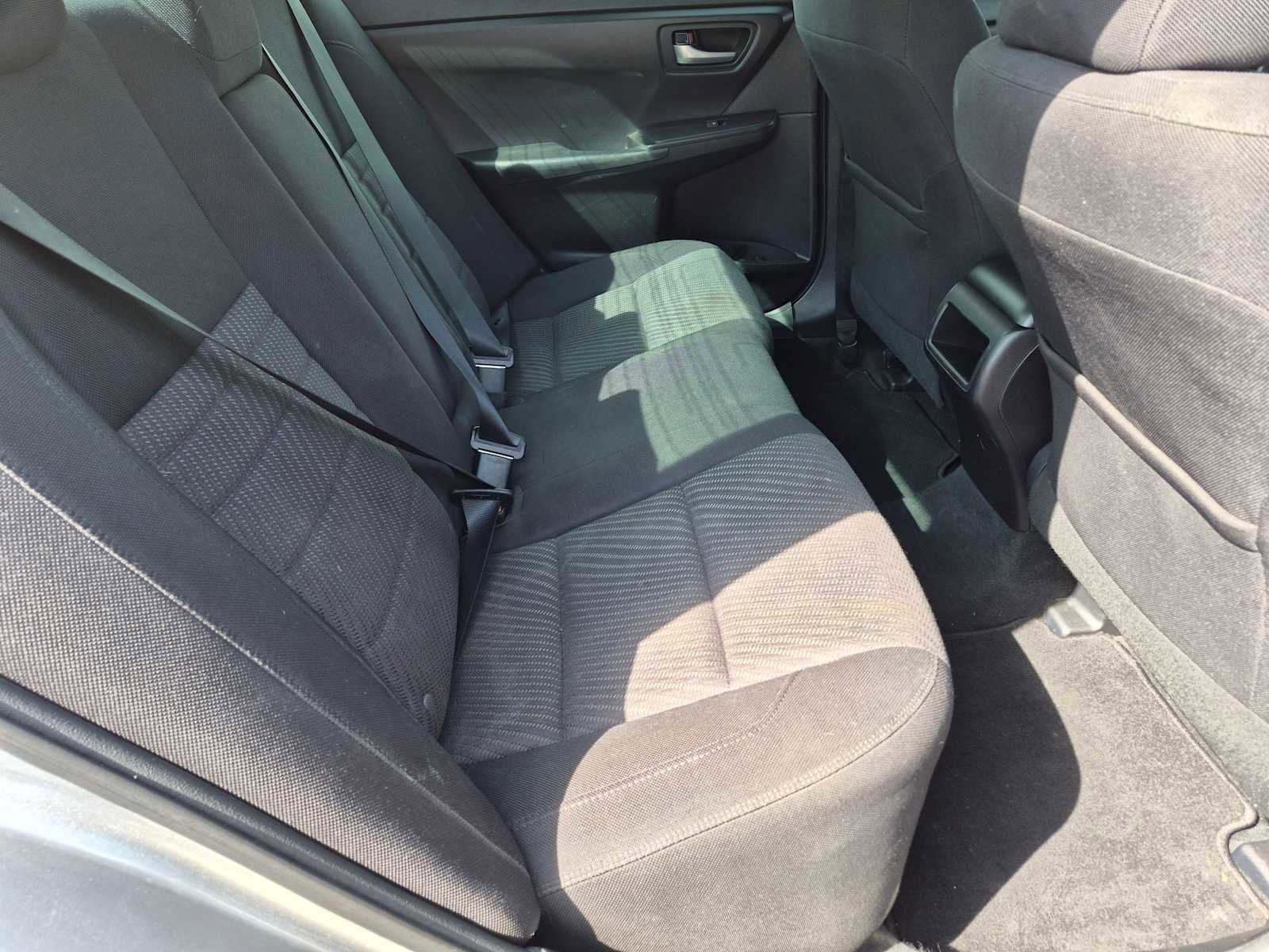 Used 2017 Toyota Camry LE FWD image 27