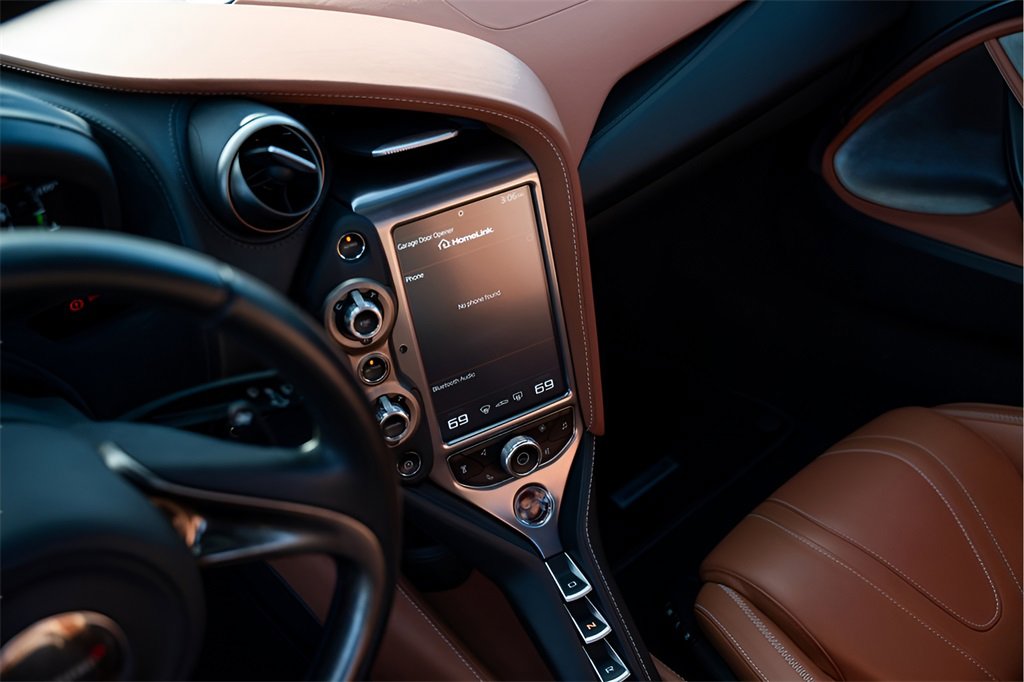 Used 2018 McLaren 720S image 39