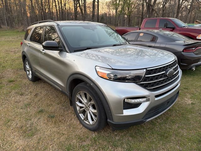 Used 2020 Ford Explorer XLT w/ Equipment Group 202A image 28