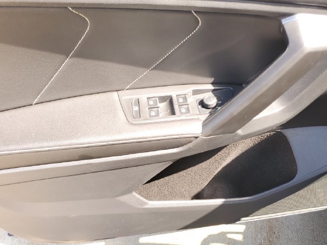 Used 2023 Volkswagen Tiguan SE w/ Panoramic Sunroof Package AWD/4WD image 22