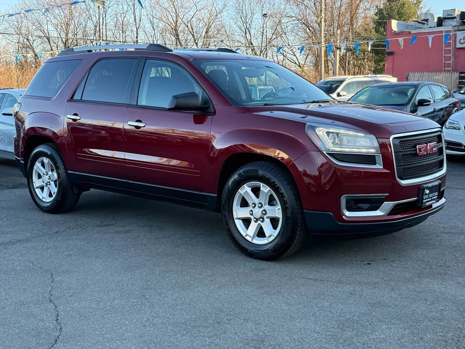 Used 2016 GMC Acadia SLE image 17