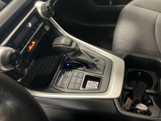 Used 2025 Toyota RAV4 XLE AWD/4WD image 17