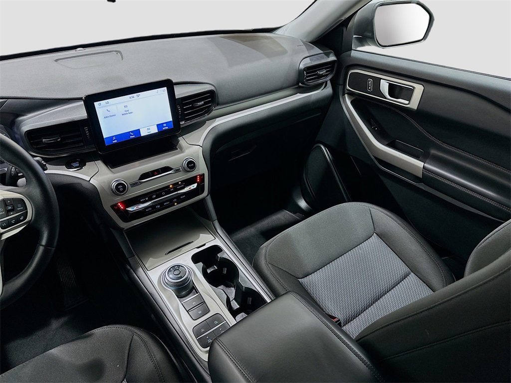 Used 2024 Ford Explorer XLT image 22