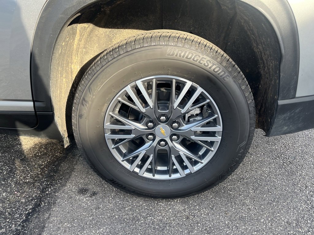 New 2025 Chevrolet Traverse LT w/ LPO, Floor Liner Package image 35