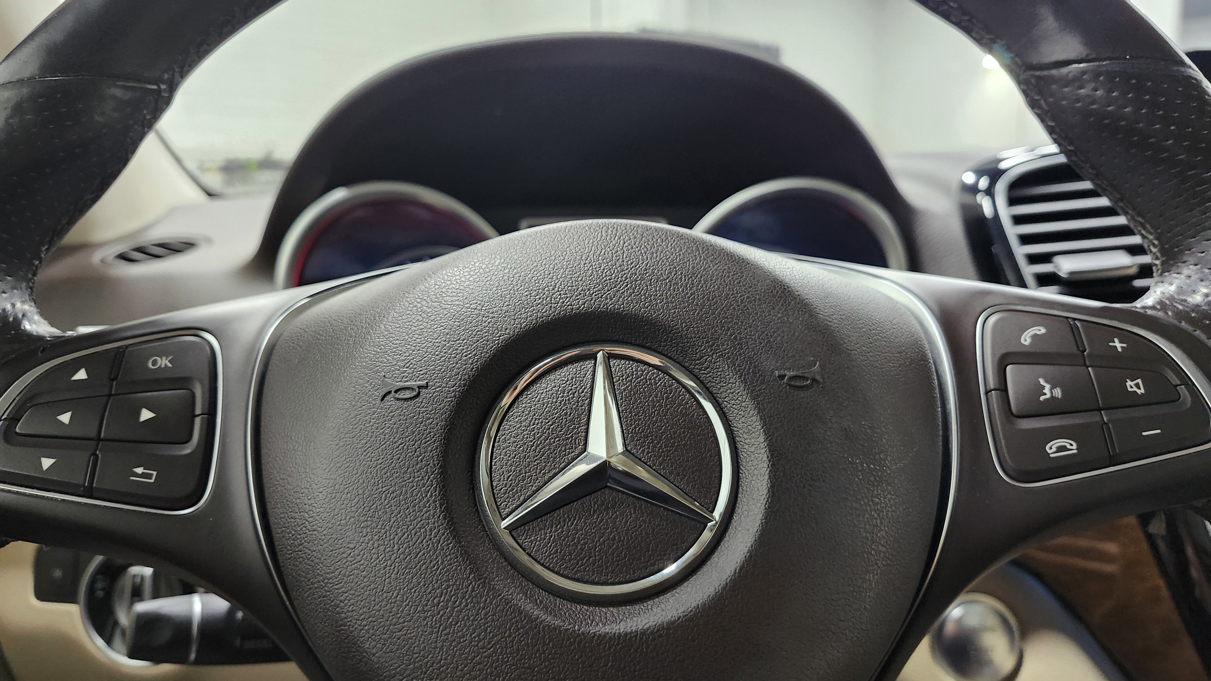 Used 2017 Mercedes-Benz GLE 350 4MATIC image 32