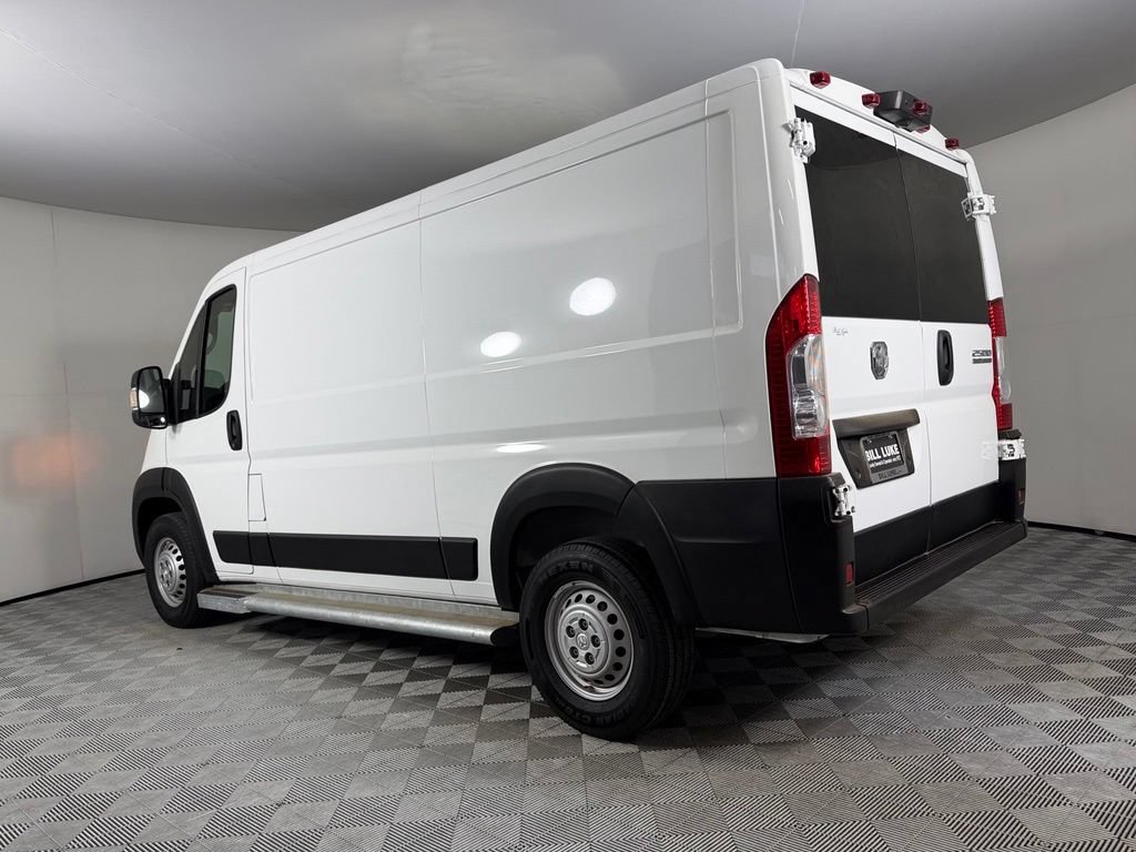 Used 2025 RAM ProMaster 2500 w/ U-Haul Equipment Group FWD image 10