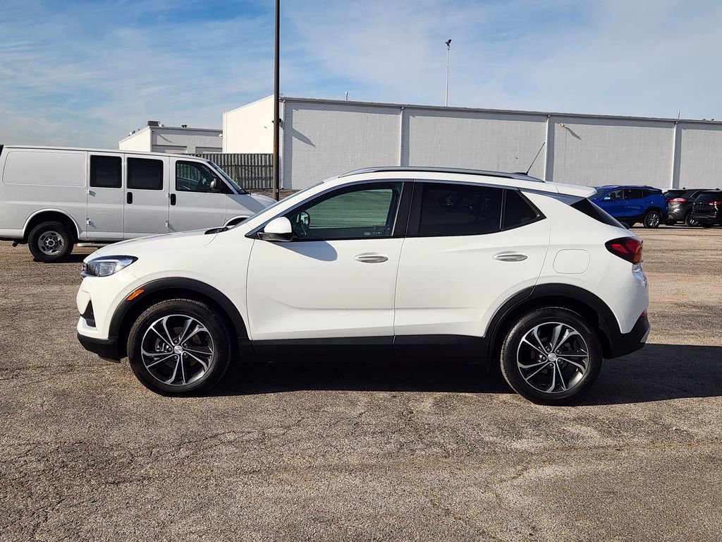 Used 2023 Buick Encore GX Select image 4