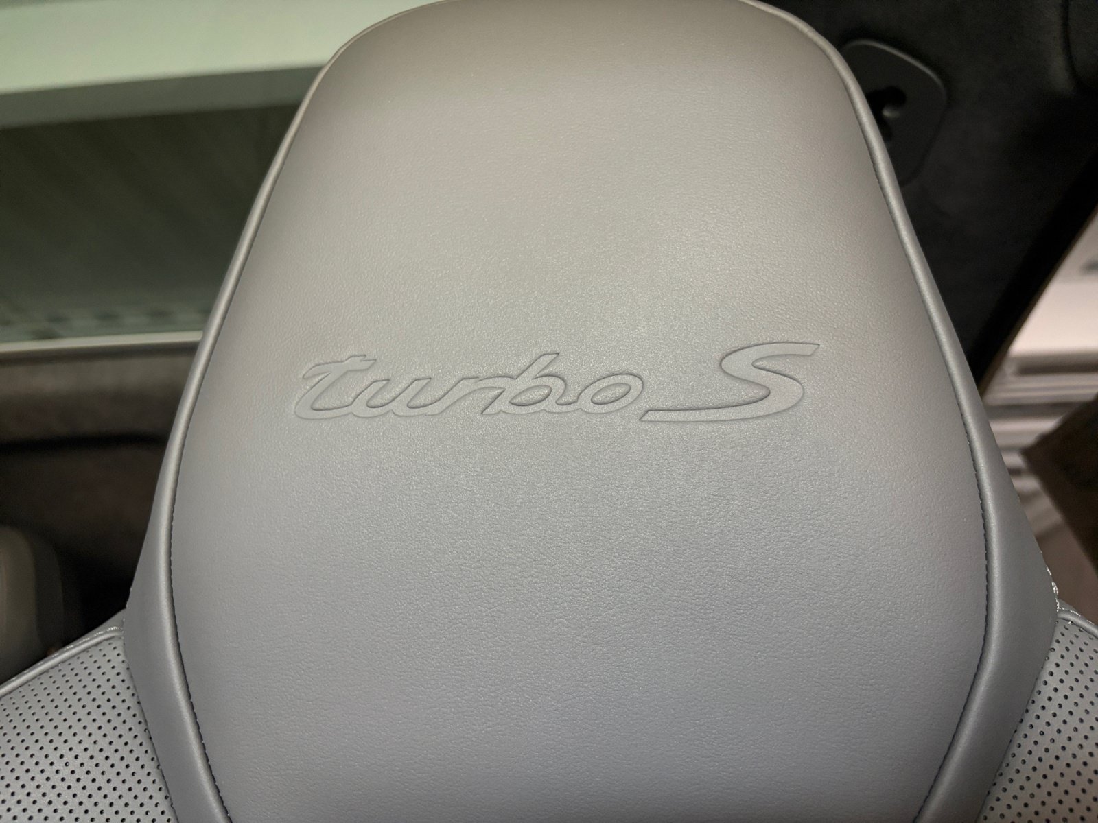 Certified 2023 Porsche Cayenne Turbo S AWD/4WD image 44