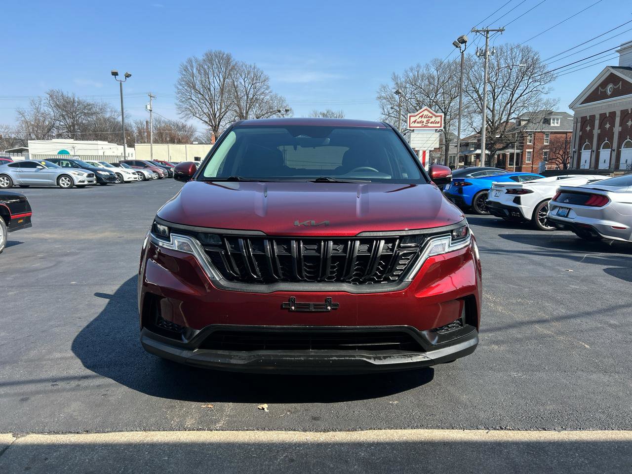 Used 2024 Kia Carnival LX FWD image 2