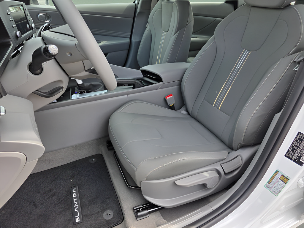 New 2026 Hyundai Elantra Sport FWD image 13