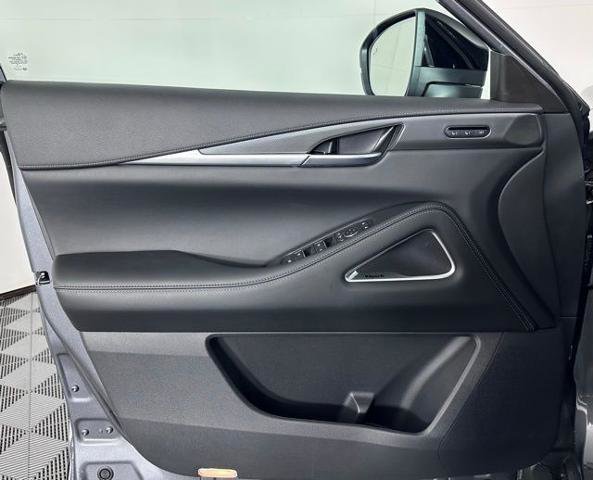 Certified 2026 INFINITI QX60 Luxe w/ Cargo Package FWD image 13