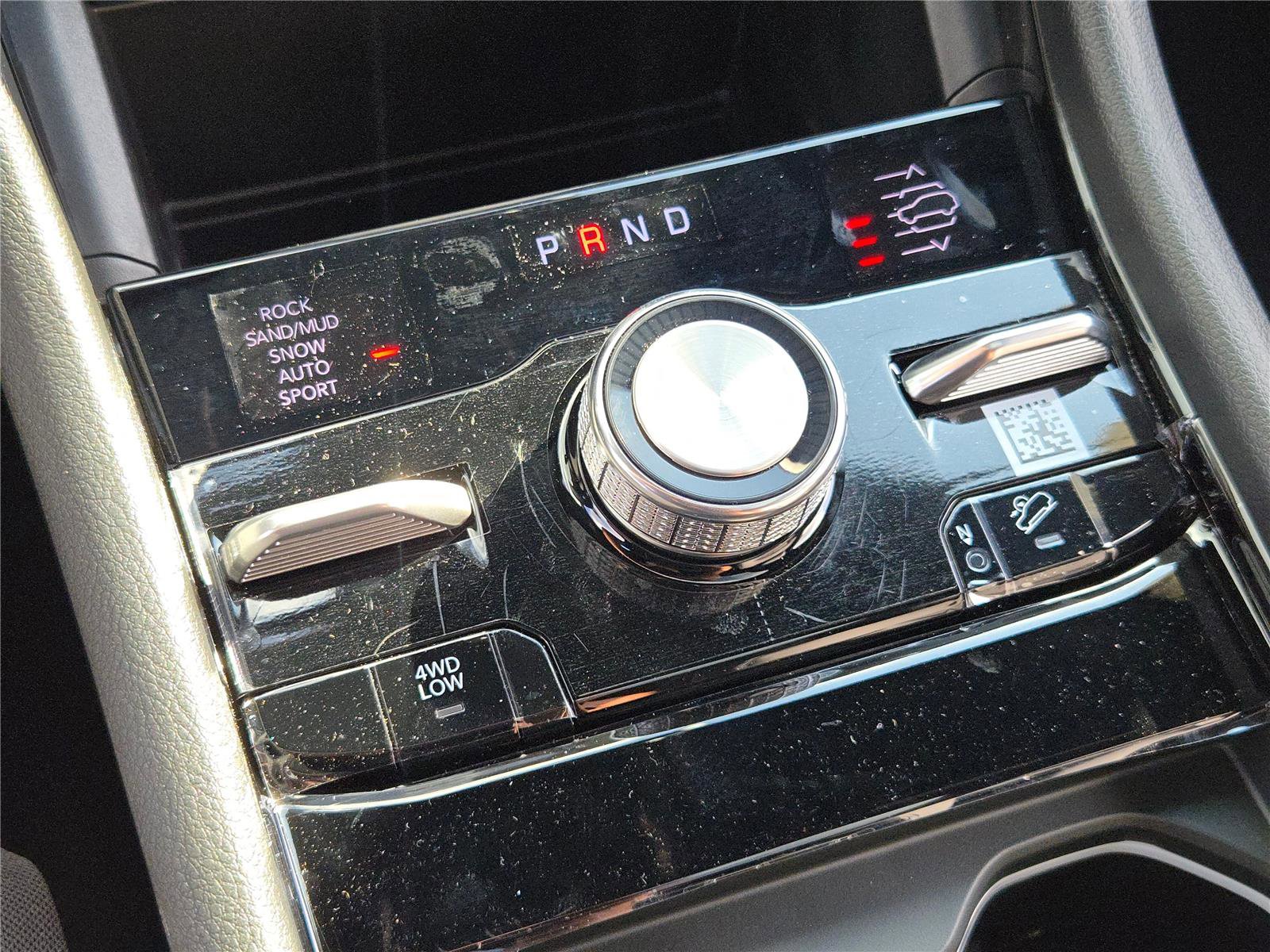 New 2025 Jeep Grand Cherokee Overland w/ Trailer Tow Package image 33