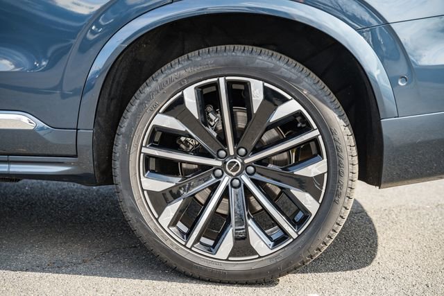 Used 2025 Volvo XC90 B6 Plus image 18