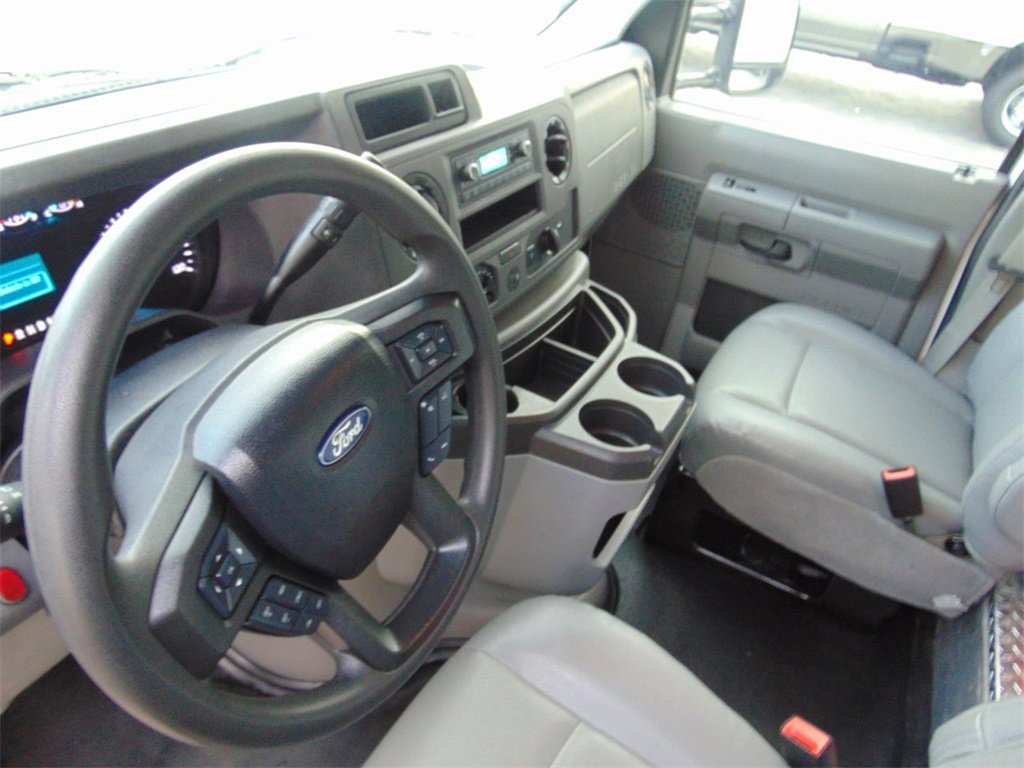 Certified 2024 Ford E-450 and Econoline 450 Super Duty w/ Power Windows & Locks Group image 5