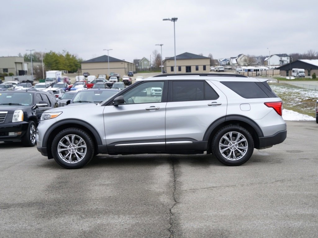 Used 2020 Ford Explorer XLT w/ Equipment Group 202A image 10