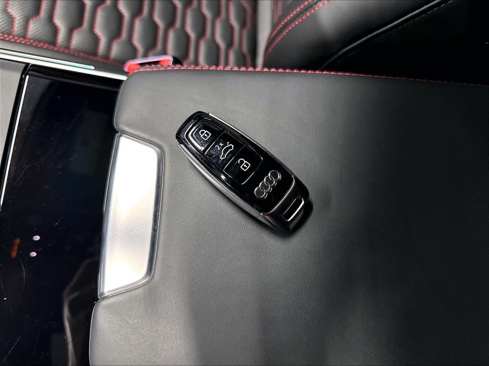 Used 2022 Audi RS 6 AWD/4WD image 13