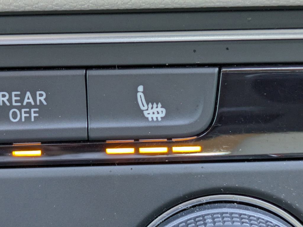 Used 2022 Volkswagen Atlas SE image 30