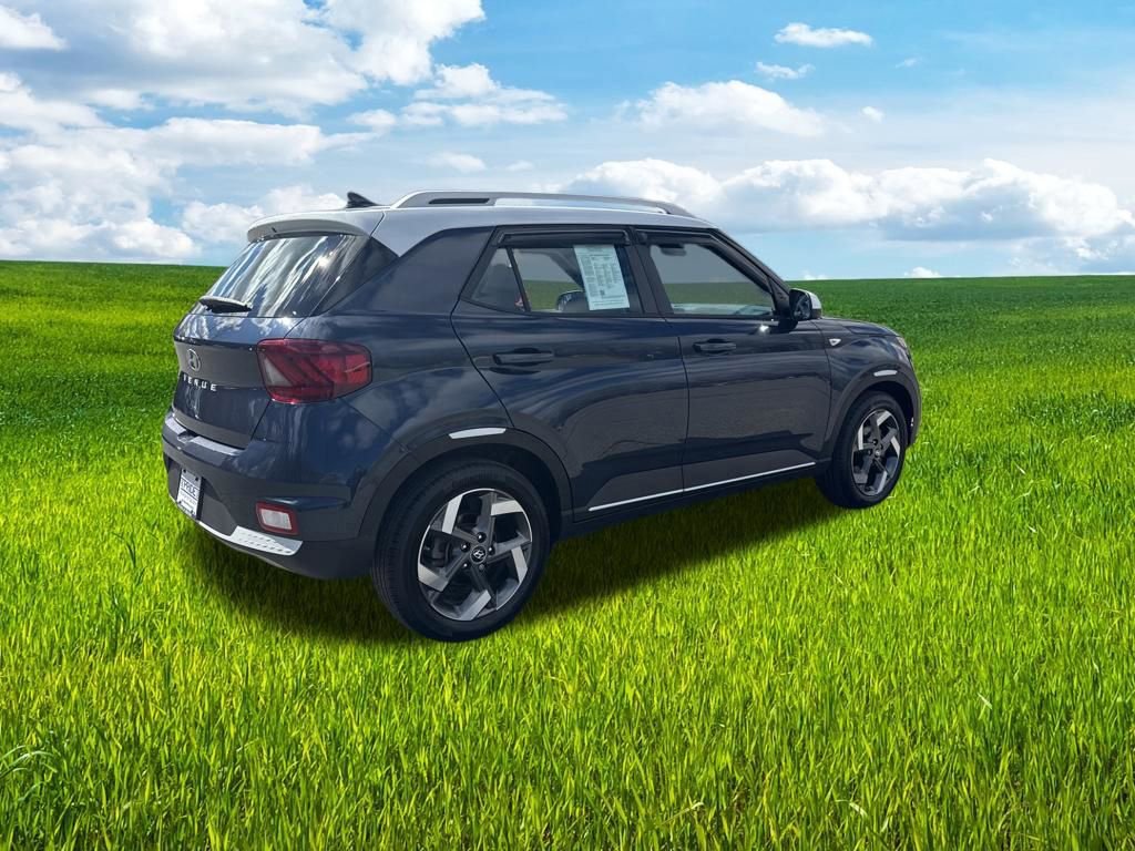 Used 2021 Hyundai Venue image 5