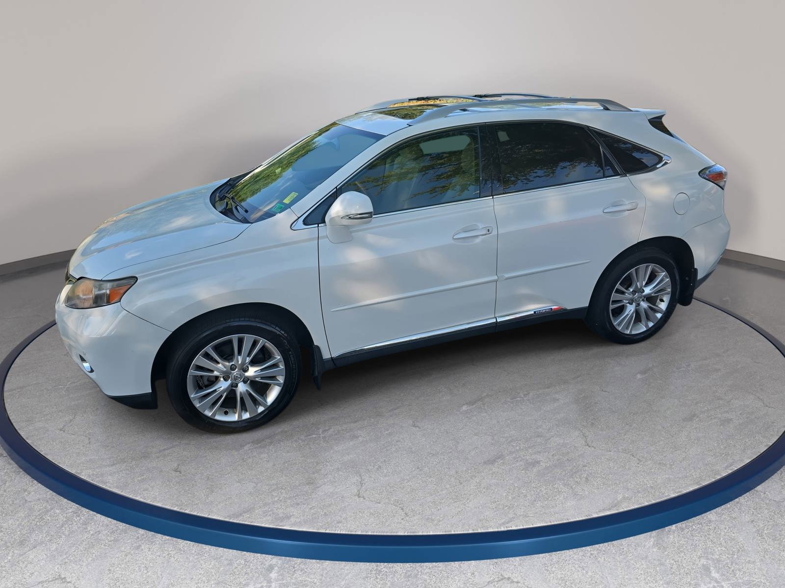 Used 2011 Lexus RX 450h AWD w/ Premium Pkg video 1