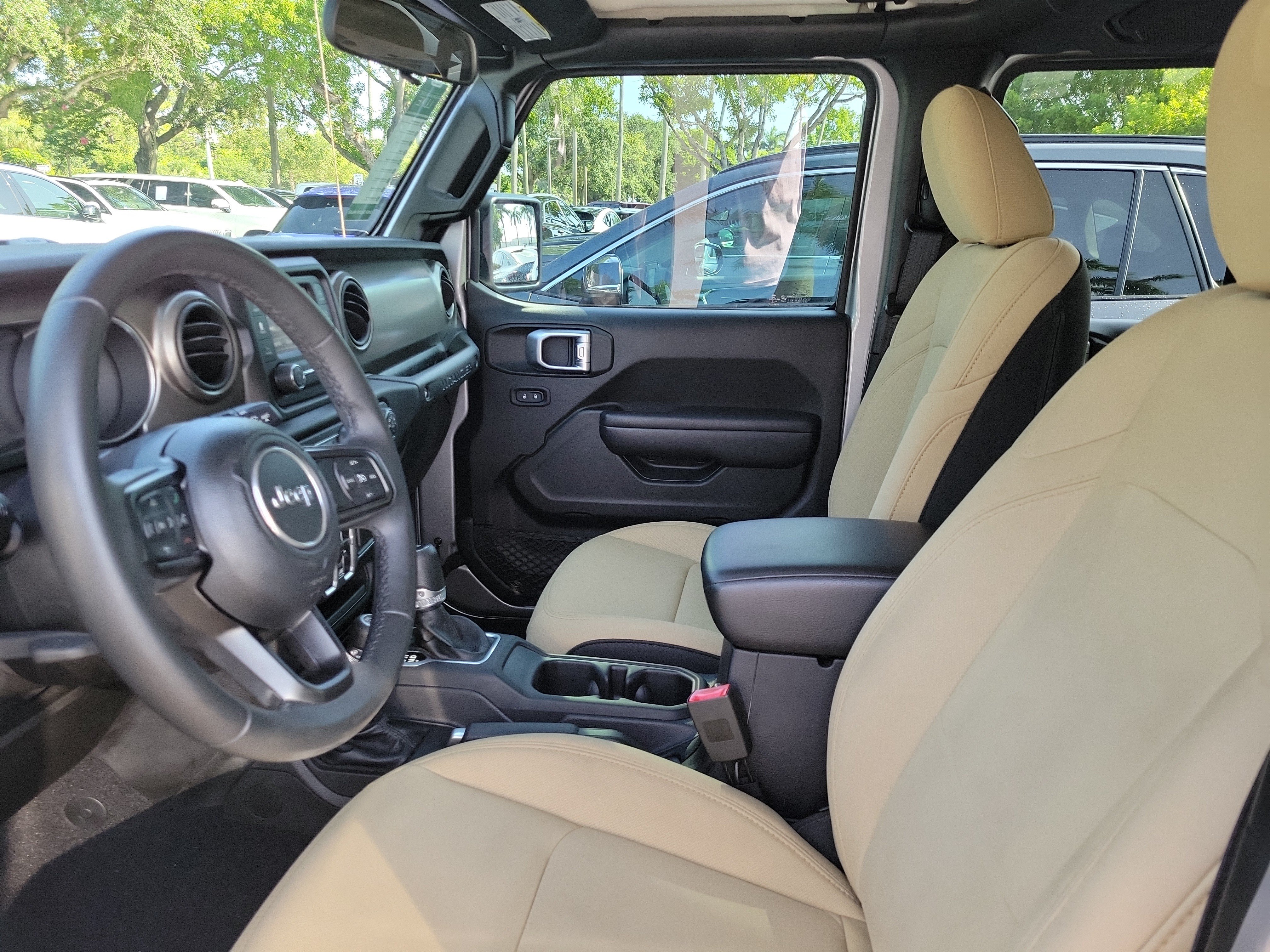 Used 2018 Jeep Wrangler Unlimited Sport S AWD/4WD image 12