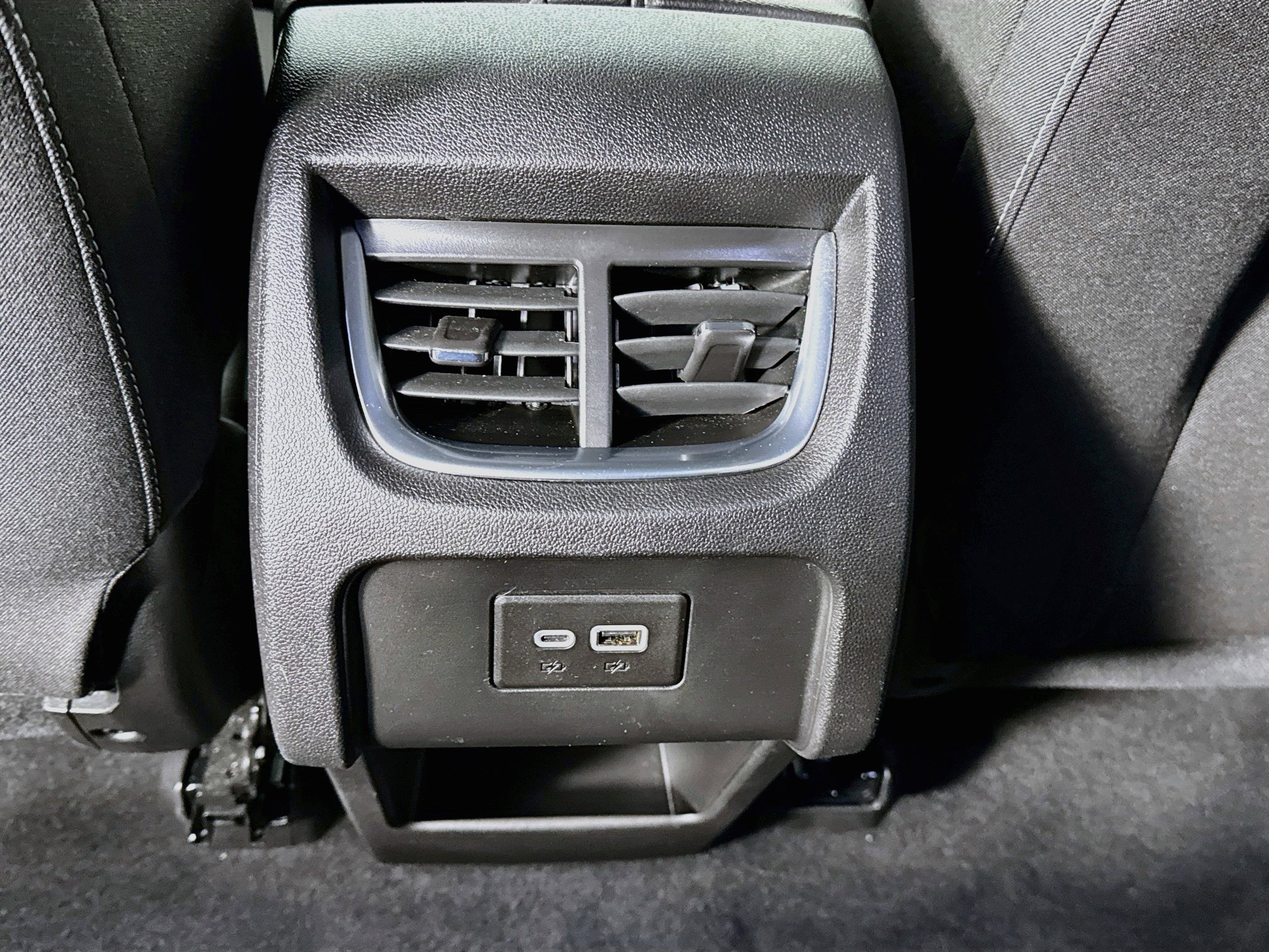 Used 2025 Chevrolet Blazer LT AWD/4WD image 25
