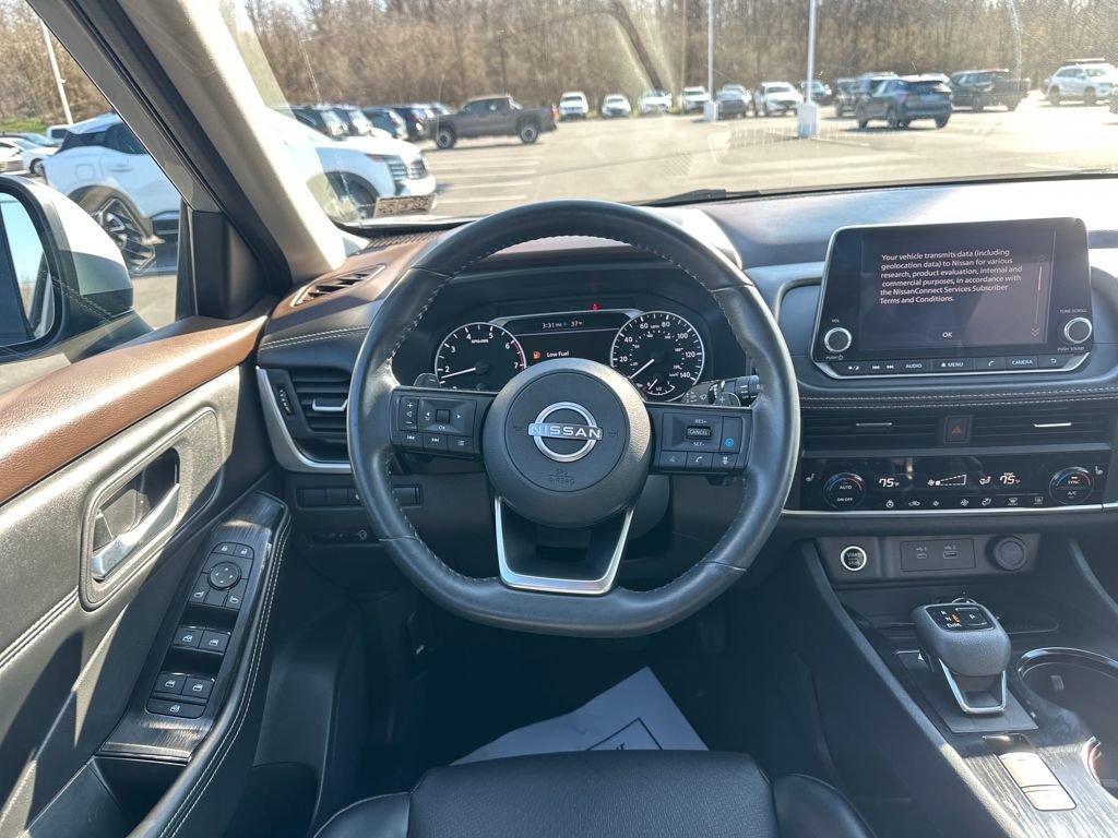 Used 2023 Nissan Rogue SV w/ SV Premium B Package image 26