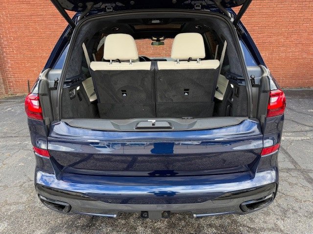 Used 2022 BMW X7 M50i image 54